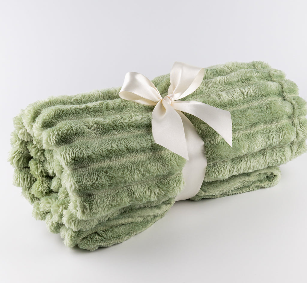 Signature Cozy Throw Green