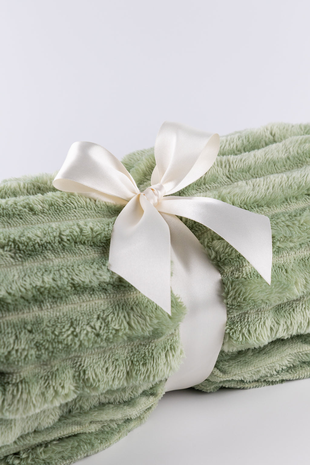 Signature Cozy Throw Green