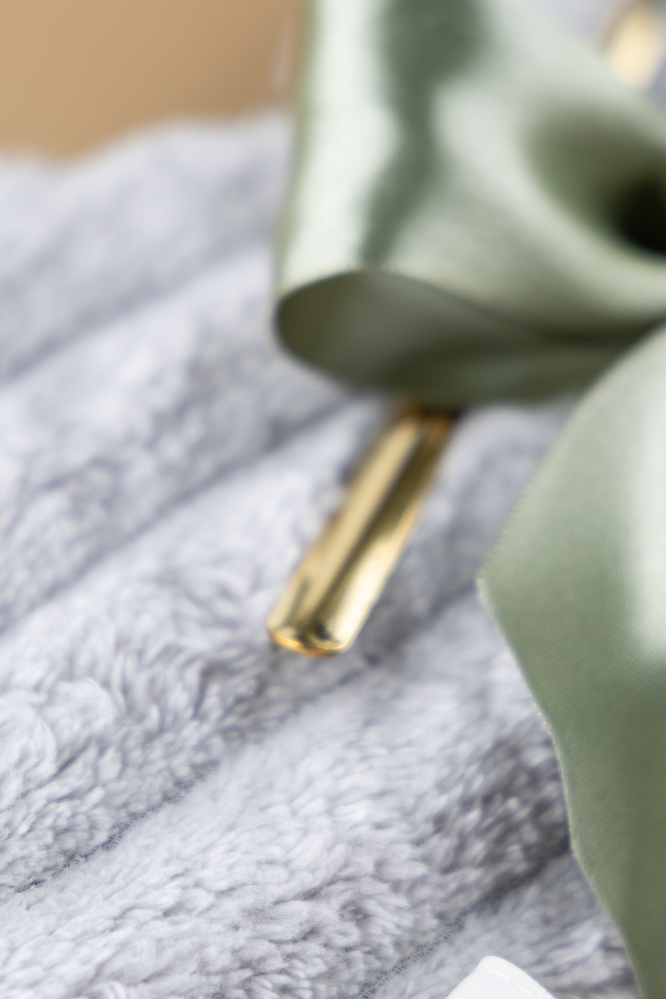 Signature Cozy Throw Grey