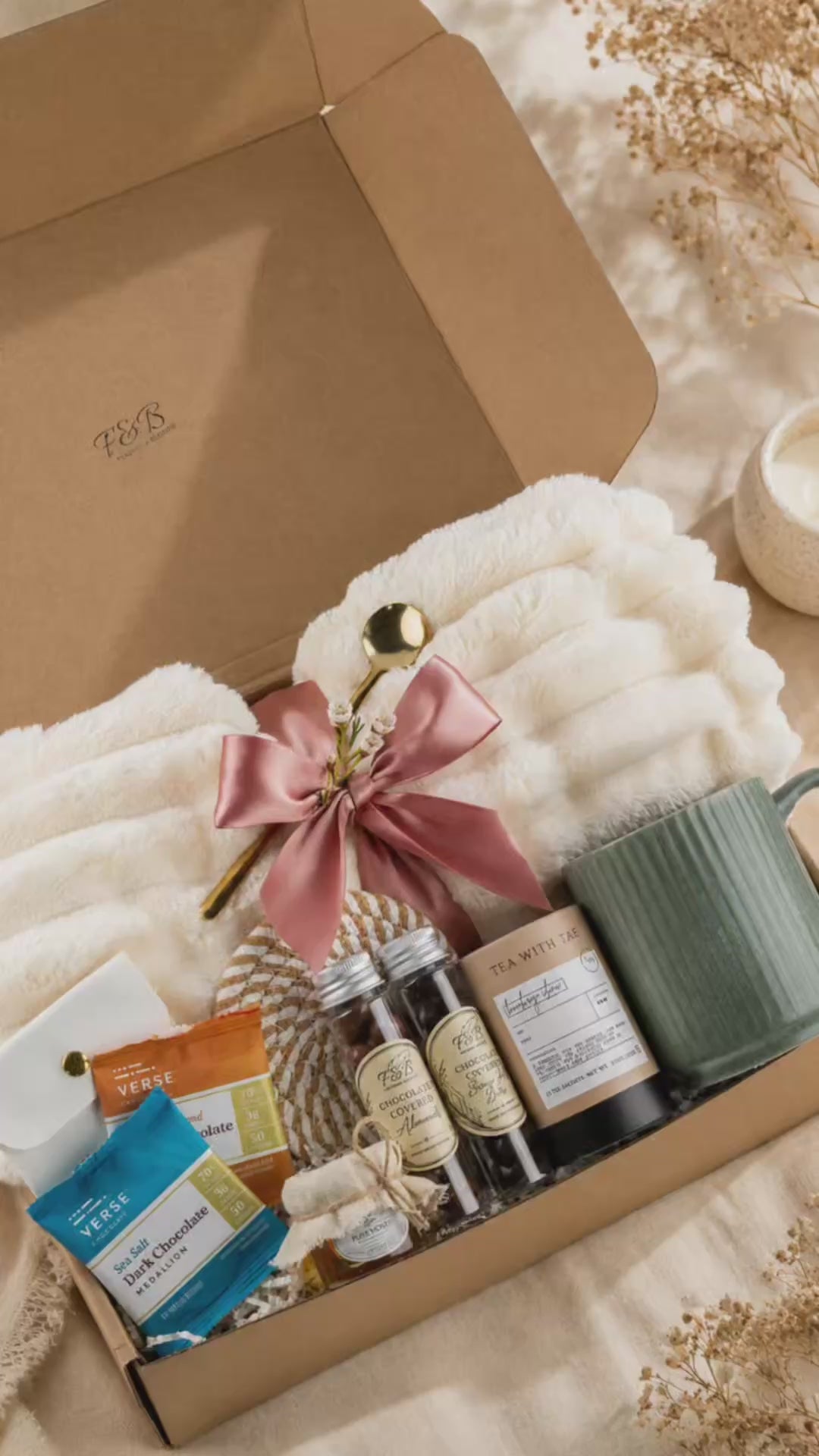 Cozy Moments Gift Box